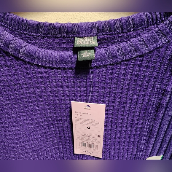 NEW Long-sleeve Purple Cropped T-shirt Size Medium♥︎ - Picture 4 of 10